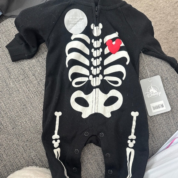 MICKEY SKELETON GLOW IN DARK 0-3 INFANT - Picture 1 of 3